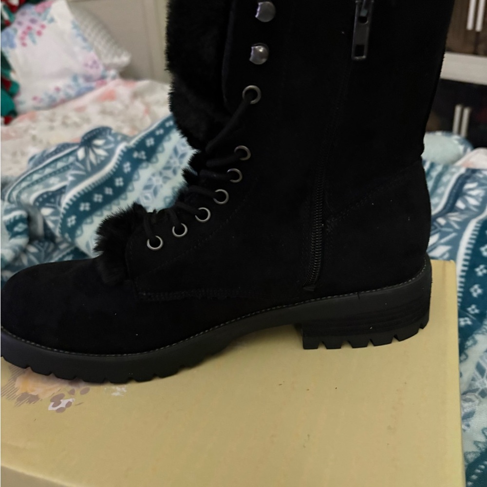 New-Women's Black Fur-Lined Boots